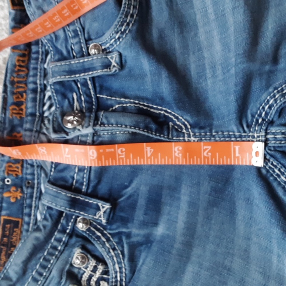 Rock Revival Jeans - Picture 9 of 9